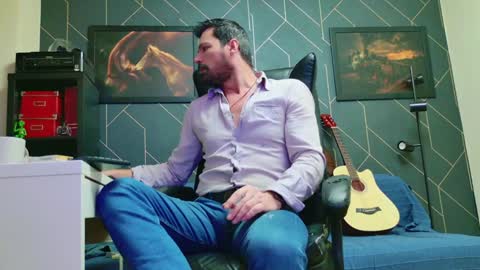 Snapshot of aaronbomer chatting on 01.22.25 Aaron online show from 01.22.25