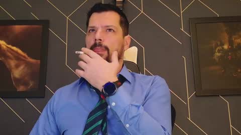 Snapshot of aaronbomer chatting on 02.05.25 Aaron online show from 02.05.25