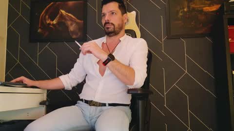 Snapshot of aaronbomer chatting on 02.09.25 Aaron online show from 02.09.25