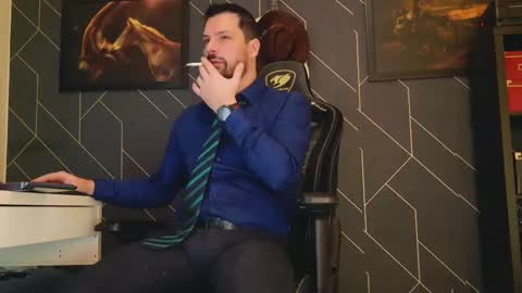 Snapshot of aaronbomer chatting on 02.11.25 Aaron online show from 02.11.25