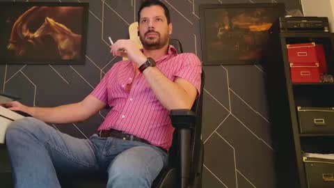 Snapshot of aaronbomer chatting on 02.19.25 Aaron online show from 02.19.25