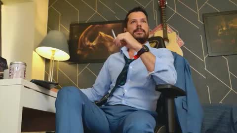 Snapshot of aaronbomer chatting on 09.10.25 Aaron online show from 09.10.25