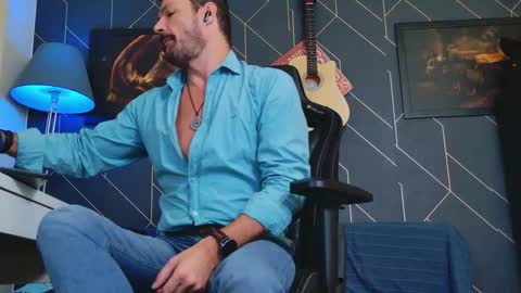 Snapshot of aaronbomer chatting on 09.21.25 Aaron online show from 09.21.25