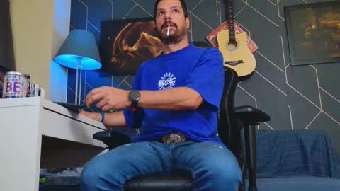 Snapshot of aaronbomer chatting on 09.30.25 Aaron online show from 09.30.25