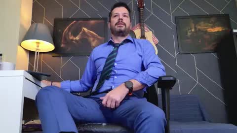 Snapshot of aaronbomer chatting on 11.09.25 Aaron online show from 11.09.25