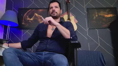 Snapshot of aaronbomer chatting on 11.23.25 Aaron online show from 11.23.25