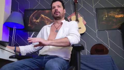 Snapshot of aaronbomer chatting on 11.24.25 Aaron online show from 11.24.25