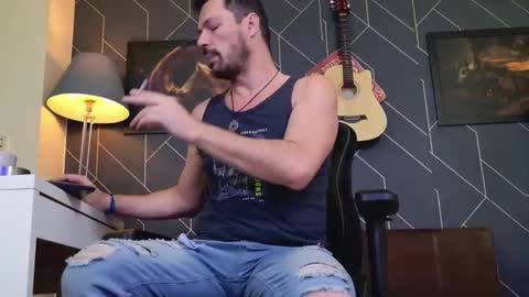 Snapshot of aaronbomer chatting on 12.21.25 Aaron online show from 12.21.25