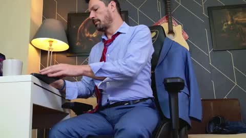 Snapshot of aaronbomer chatting on 12.22.25 Aaron online show from 12.22.25