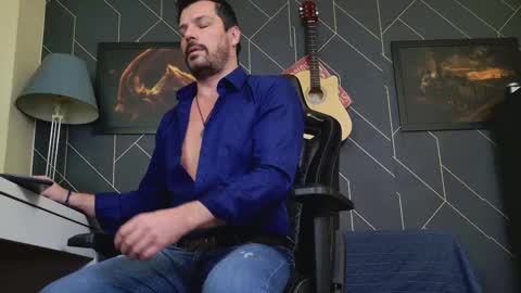 Snapshot of aaronbomer chatting on 01.12.26 Aaron online show from 01.12.26