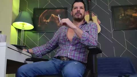 Snapshot of aaronbomer chatting on 01.13.26 Aaron online show from 01.13.26