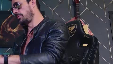 Snapshot of aaronbomer chatting on 02.28.26 Aaron online show from 02.28.26