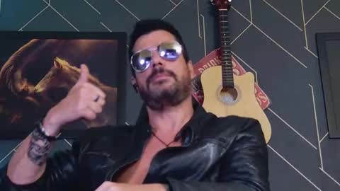 Snapshot of aaronbomer chatting on 03.04.26 Aaron online show from 03.04.26