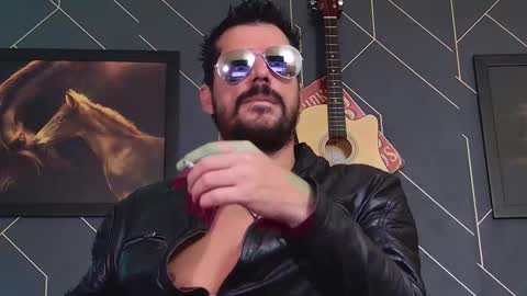 Snapshot of aaronbomer chatting on 03.05.26 Aaron online show from 03.05.26