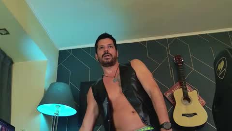 Snapshot of aaronbomer chatting on 03.08.26 Aaron online show from 03.08.26