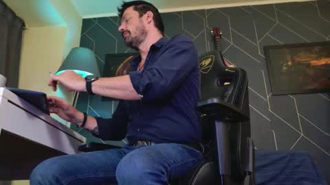 Snapshot of aaronbomer chatting on 03.16.26 Aaron online show from 03.16.26