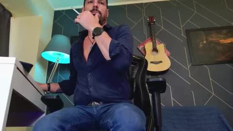 Snapshot of aaronbomer chatting on 03.25.26 Aaron online show from 03.25.26