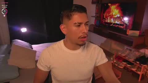 Snapshot of aaronfox_ chatting on 06.15.26 AARON online show from 06.15.26