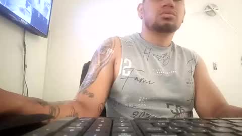 Snapshot of aaronhunter__ chatting on 01.04.25 ig aaron hunter123 online show from 01.04.25