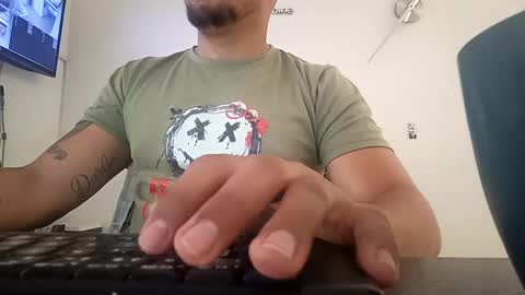 Snapshot of aaronhunter__ chatting on 01.10.25 ig aaron hunter123 online show from 01.10.25