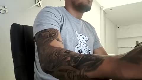 Snapshot of aaronhunter__ chatting on 01.14.25 ig aaron hunter123 online show from 01.14.25