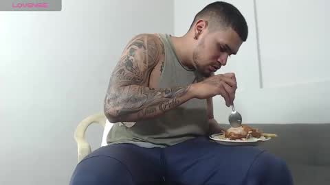 Snapshot of aaronhunter__ chatting on 01.22.25 ig aaron hunter123 online show from 01.22.25