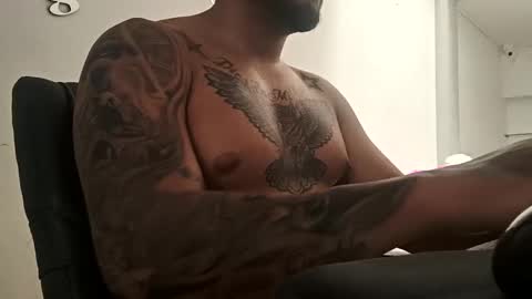 Snapshot of aaronhunter__ chatting on 01.30.25 ig aaron hunter123 online show from 01.30.25