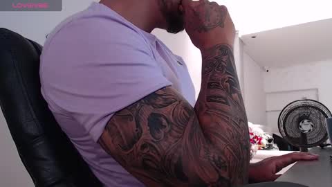 Snapshot of aaronhunter__ chatting on 02.06.25 ig aaron hunter123 online show from 02.06.25