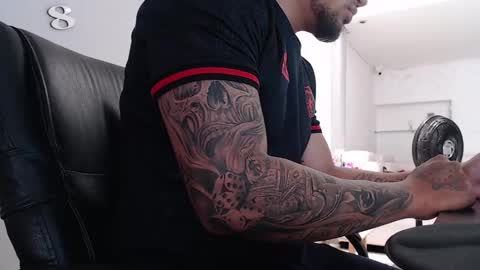 Snapshot of aaronhunter__ chatting on 02.11.25 ig aaron hunter123 online show from 02.11.25