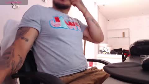 Snapshot of aaronhunter__ chatting on 03.08.25 ig aaron hunter123 online show from 03.08.25