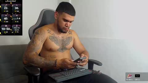 Snapshot of aaronhunter__ chatting on 10.01.25 ig aaron hunter123 online show from 10.01.25