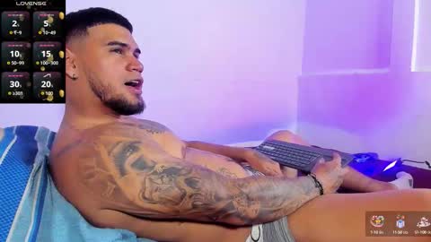 Snapshot of aaronhunter__ chatting on 10.29.25 ig aaron hunter123 online show from 10.29.25