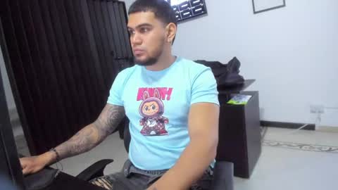 ig aaron hunter123 online show from 04.27.26