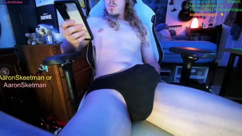 Snapshot of aaronskeetman chatting on 01.19.25 Aaron Skeetman online show from 01.19.25