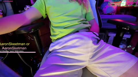 Snapshot of aaronskeetman chatting on 01.21.25 Aaron Skeetman online show from 01.21.25