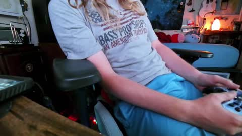 Snapshot of aaronskeetman chatting on 03.05.25 Aaron Skeetman online show from 03.05.25