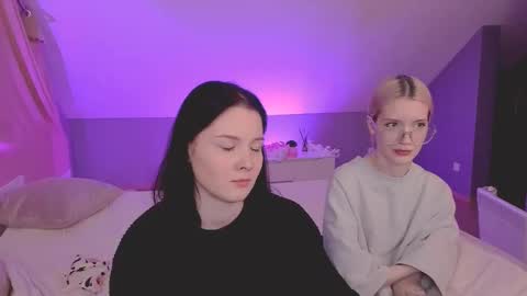 Snapshot of aataraxx chatting on 02.16.25 Fiona and Harry online show from 02.16.25