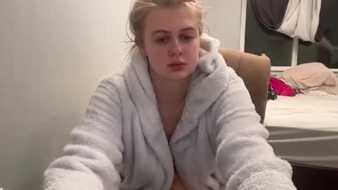 ababyy2901 online show from 11.20.25