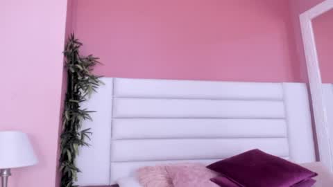 Snapshot of abbey_walker chatting on 02.05.25 abbey_walker online show from 02.05.25