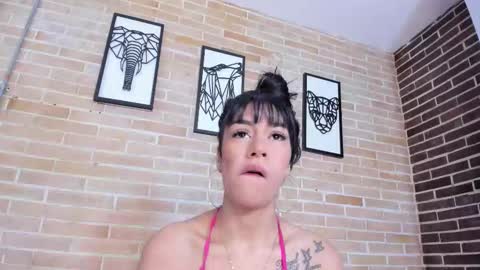 Snapshot of abbey_walker chatting on 11.04.25 abbey_walker online show from 11.04.25