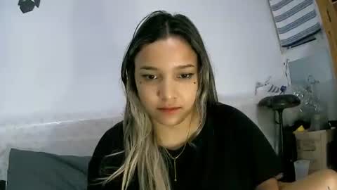 Snapshot of abbie_23 chatting on 03.29.26 Abbie cute online show from 03.29.26