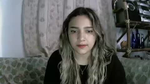 Snapshot of abbie_23 chatting on 04.06.26 Abbie cute online show from 04.06.26