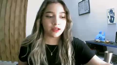 Snapshot of abbie_23 chatting on 04.14.26 Abbie cute online show from 04.14.26