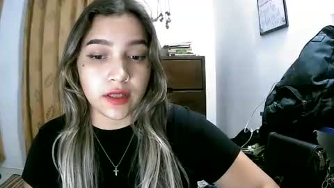 Snapshot of abbie_23 chatting on 06.25.26 Abbie cute online show from 06.25.26