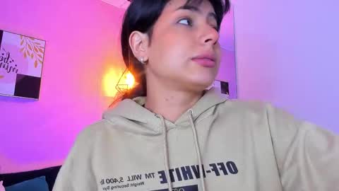 Snapshot of abbie_kinky chatting on 09.15.25 abbie_kinky online show from 09.15.25