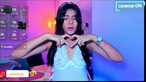 Snapshot of abbie_kinky chatting on 10.11.25 abbie_kinky online show from 10.11.25