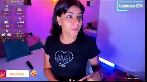 Snapshot of abbie_kinky chatting on 10.19.25 abbie_kinky online show from 10.19.25
