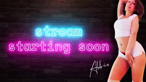 Snapshot of abbienextdoor chatting on 10.06.25 Abbie online show from 10.06.25