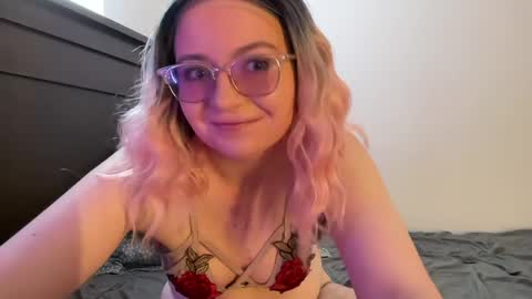 Snapshot of abbiwillow chatting on 05.09.26 Abbi Willow online show from 05.09.26