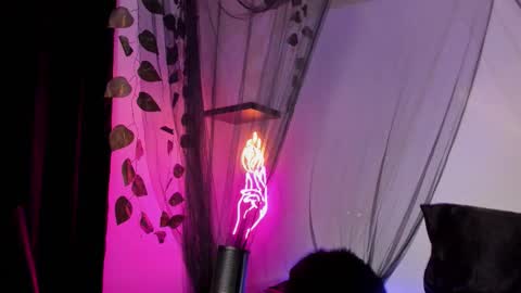 Snapshot of abby_deluna chatting on 11.07.25 Abby online show from 11.07.25